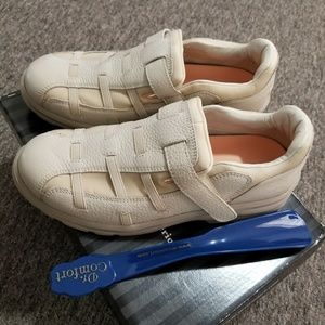 SOLD Dr comfort Betty Shoes (size 8.5)